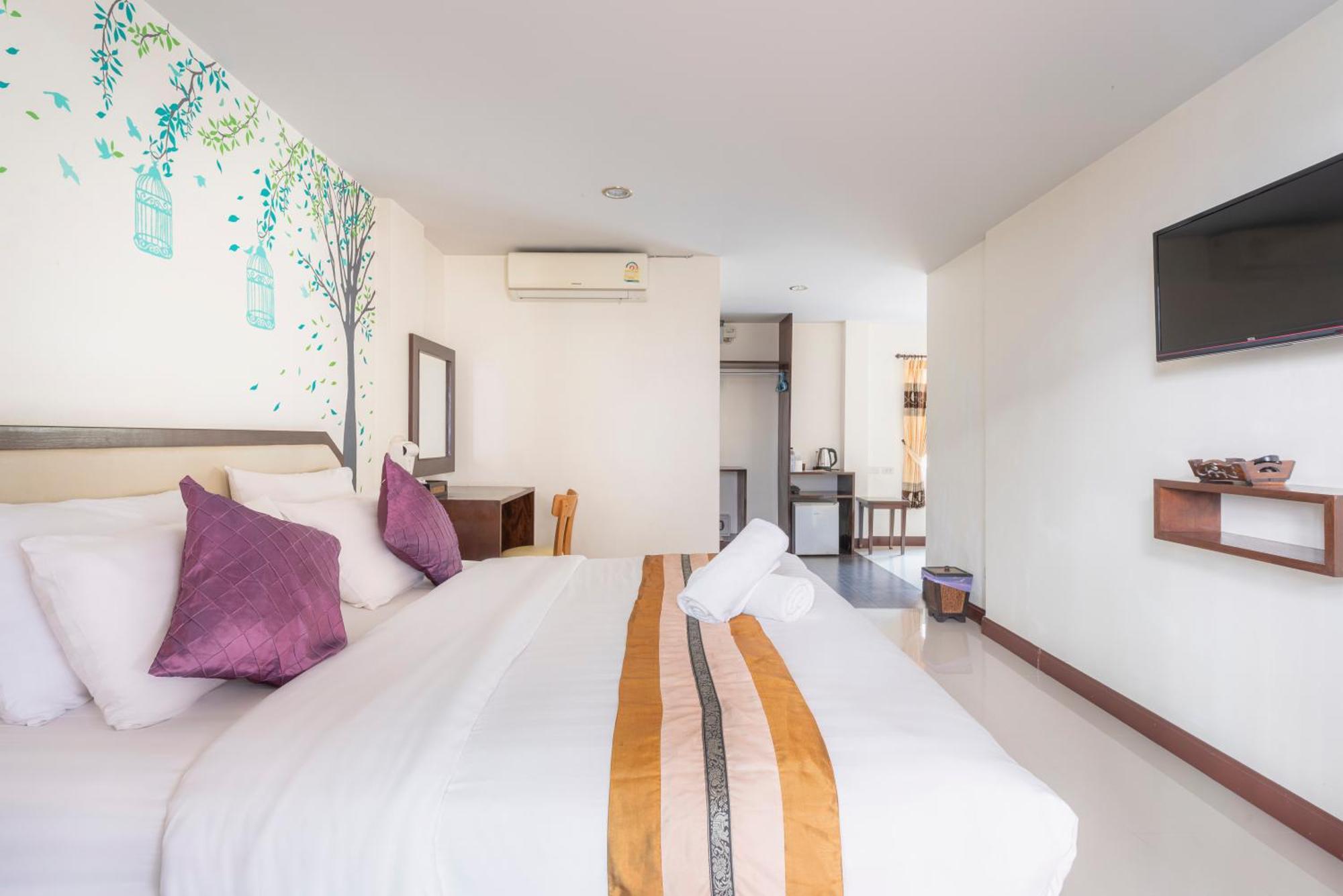 Manee Cool Mueang Hotel Chiang Mai Exterior foto