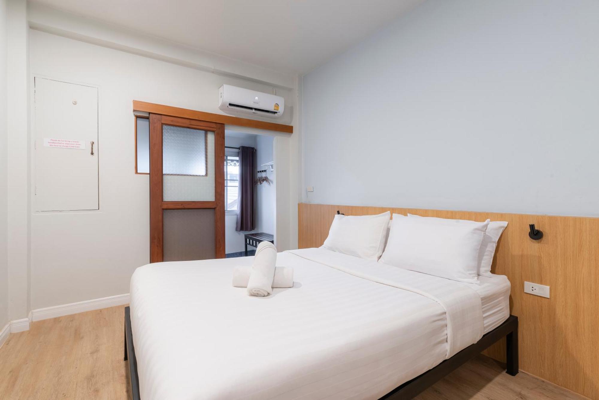 Manee Cool Mueang Hotel Chiang Mai Exterior foto
